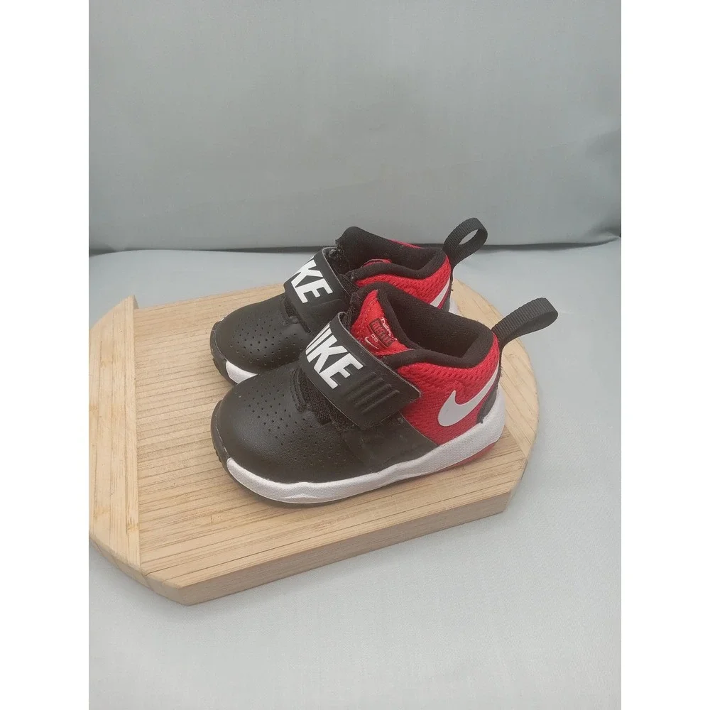 Nike little bit